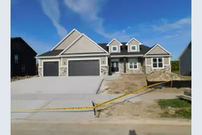 875  Kohlwey Dr, Grafton, WI 53024 - Photo 1