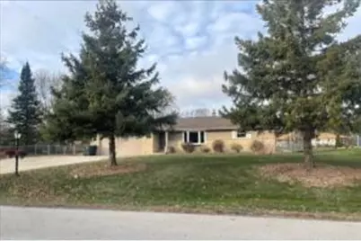 5375 S Balboa Dr, New Berlin, WI 53151 - Photo 1