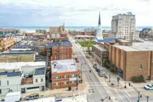 420 7th St, Racine, WI 53403 - Photo 1