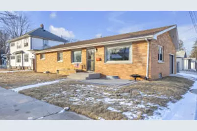 618  Ashland Ave, Sheboygan, WI 53081 - Photo 1