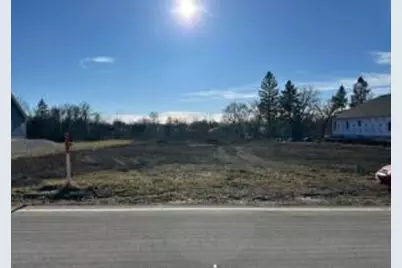 4167 E Oakwood Rd, Oak Creek, WI 53154 - Photo 1