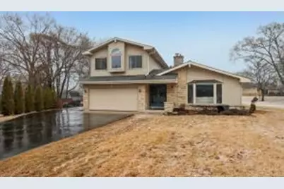 11714 N Annette Ave, Mequon, WI 53092 - Photo 1