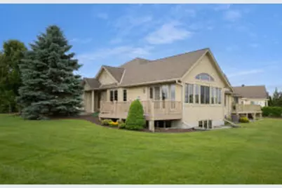 200  Eagles Cove Cir, North Prairie, WI 53153 - Photo 1