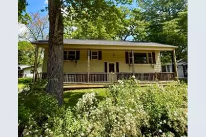 442  Forest Dr, Fontana, WI 53125 - Photo 1