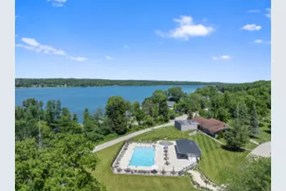 93  Red Chimney Rd, Geneva, WI 53147 - Photo 1