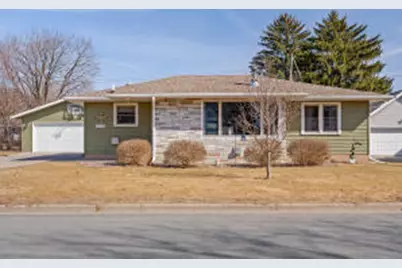 2213  30th St, La Crosse, WI 54601 - Photo 1