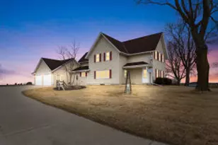 2721 Powder Hill Rd, Hartford, WI 53086 - Photo 1