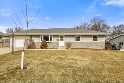 N93W17348  Devon Wood Rd, Menomonee Falls, WI 53051 - Photo 1