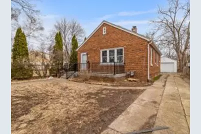 7112 N 42nd St, Milwaukee, WI 53209 - Photo 1