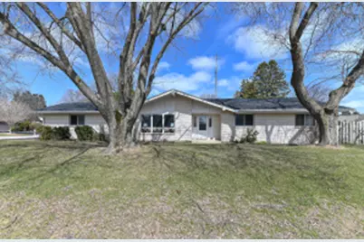 502  Bonita Ln, Racine, WI 53402 - Photo 1