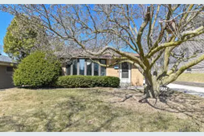 2334 W Henry Ave #53221, Milwaukee, WI 53221 - Photo 1