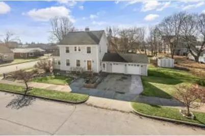 901  11th Ave, Menominee, MI 49858 - Photo 1