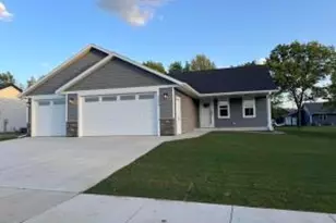 1929 Arches Dr, Holmen, WI 54636 - Photo 1