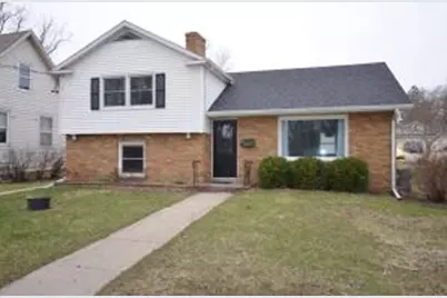 224 S Prairie St, Whitewater, WI 53190 - Photo 1