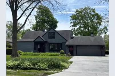 433 W Fairy Chasm Rd, Bayside, WI 53217 - Photo 1