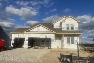 W188N5708 Clover Ln, Menomonee Falls, WI 53051 - Photo 1