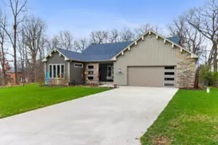 N3006 Grandview Dr, Geneva, WI 53147 - Photo 1