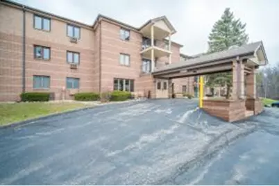 530 N Silverbrook Dr, West Bend, WI 53090 - Photo 1