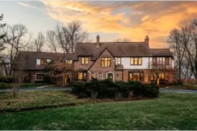 1046 E Thorne Ln, Fox Point, WI 53217 - Photo 1