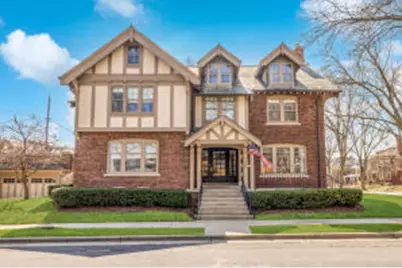 2907 E Linnwood Ave, Milwaukee, WI 53211 - Photo 1