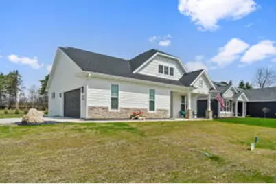 N102W6612  Susan Ln, Cedarburg, WI 53012 - Photo 1