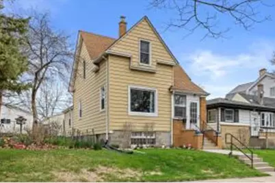 3864 E Cudahy Ave, Cudahy, WI 53110 - Photo 1