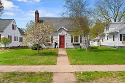 637  23rd St, La Crosse, WI 54601 - Photo 1