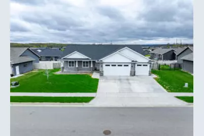 638  Silver Dr, Holmen, WI 54636 - Photo 1