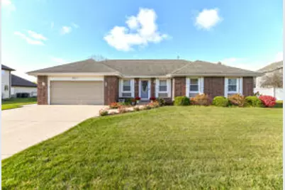 9211 S 41st St, Franklin, WI 53132 - Photo 1