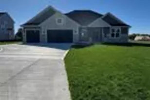 N75W24665 Overland Rd, Sussex, WI 53089 - Photo 1