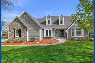 N51W17154 Shagbark Rd, Menomonee Falls, WI 53051 - Photo 1