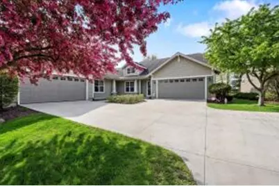 6015  Canyon Pkwy, Madison, WI 53558 - Photo 1