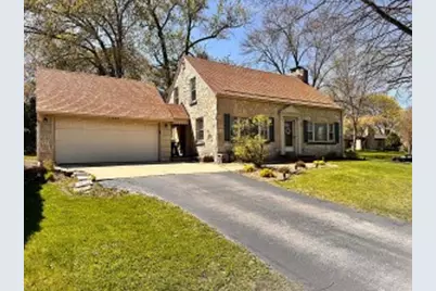 11625 W Underwood Pkwy, Wauwatosa, WI 53226 - Photo 1