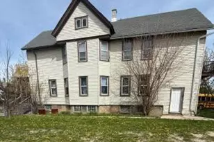 3332 N Richards St, Milwaukee, WI 53212 - Photo 1