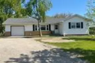 454 E Tyranena Park Rd, Lake Mills, WI 53551 - Photo 1