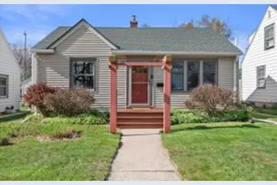 7814 W Wright St, Wauwatosa, WI 53213 - Photo 1