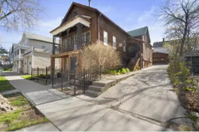 1806 N Arlington Pl, Milwaukee, WI 53202 - Photo 1