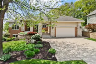 1260 Eagle Dr, Geneva, WI 53147 - Photo 1