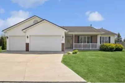 W6611  Flagstone Ct, Greenville, WI 54942 - Photo 1