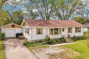 24917 74th St, Paddock Lake, WI 53168 - Photo 1