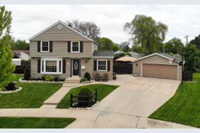 5404 W Verona Ct, Milwaukee, WI 53219 - Photo 1