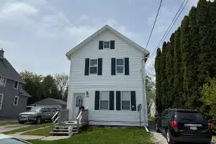 1020 S 15th St, Manitowoc, WI 54220 - Photo 1