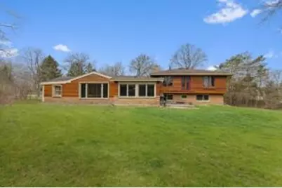 10224 W Heather Dr, Mequon, WI 53097 - Photo 1