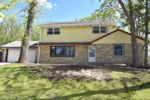 N76W14092 Appleton Ave, Menomonee Falls, WI 53051 - Photo 1