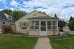 644 Michigan Ave, West Bend, WI 53095 - Photo 1