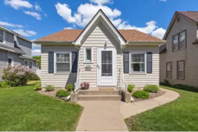 339  22nd St, La Crosse, WI 54601 - Photo 1