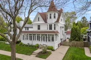 2789 S Shore Dr, Milwaukee, WI 53207 - Photo 1