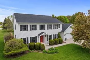 810 Indian Creek Dr, Manitowoc, WI 54220 - Photo 1