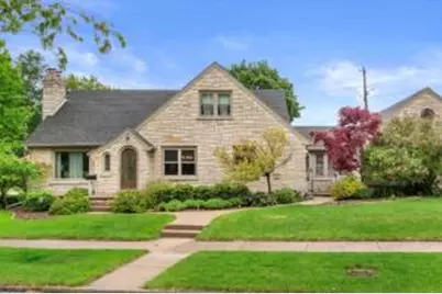 2433 S 52nd St, West Allis, WI 53219 - Photo 1