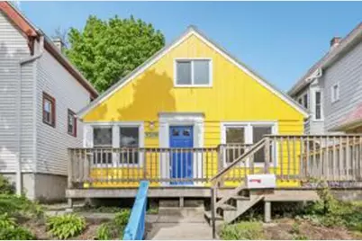 3269 N Oakland Ave, Milwaukee, WI 53211 - Photo 1